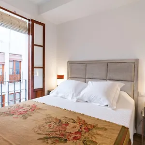 Duplex De Lujo Junto A La Catedral Terraza Privada Con Vistas A La Giralda Sevilla