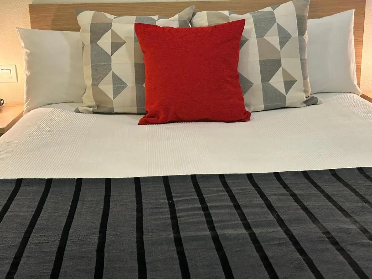 Apartamento Suite Torre Alta Parking Gratis Seville Apartment